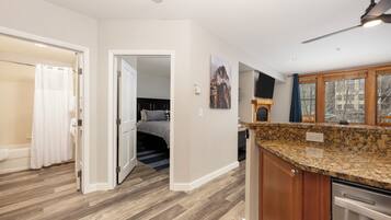1 bedroom, iron/ironing board, free WiFi, bed sheets