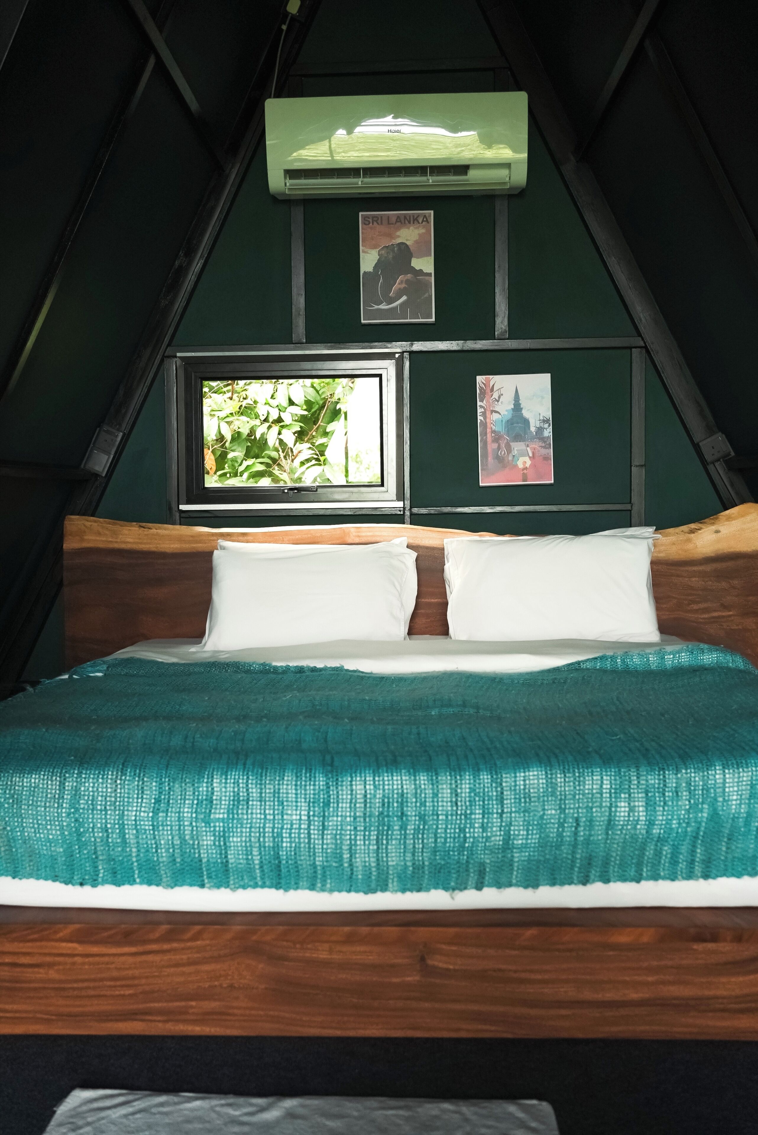 Double Room, Balcony, Sea View | Minibar, free WiFi, bed sheets