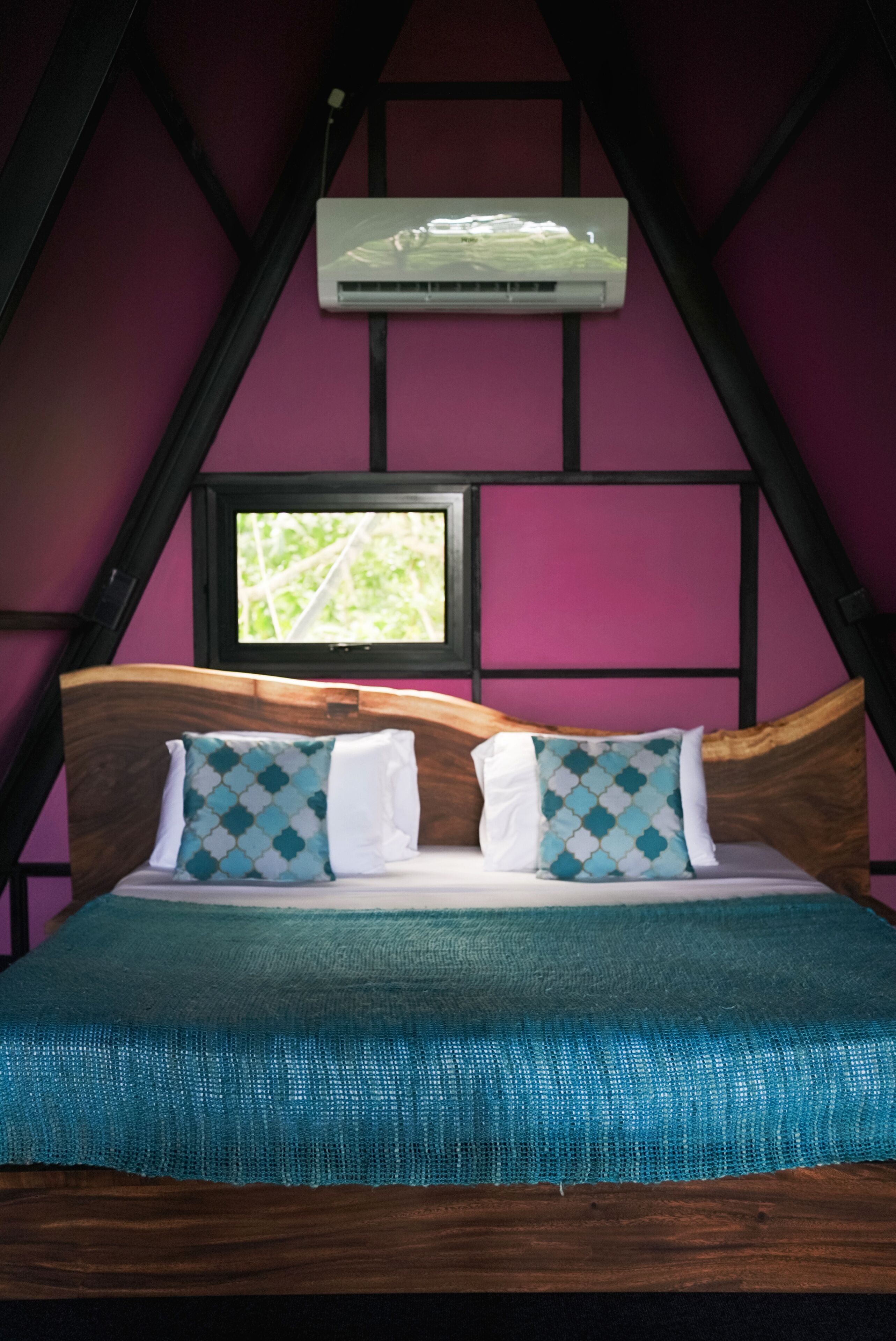 Deluxe Double Room, Balcony, Sea View | Minibar, free WiFi, bed sheets