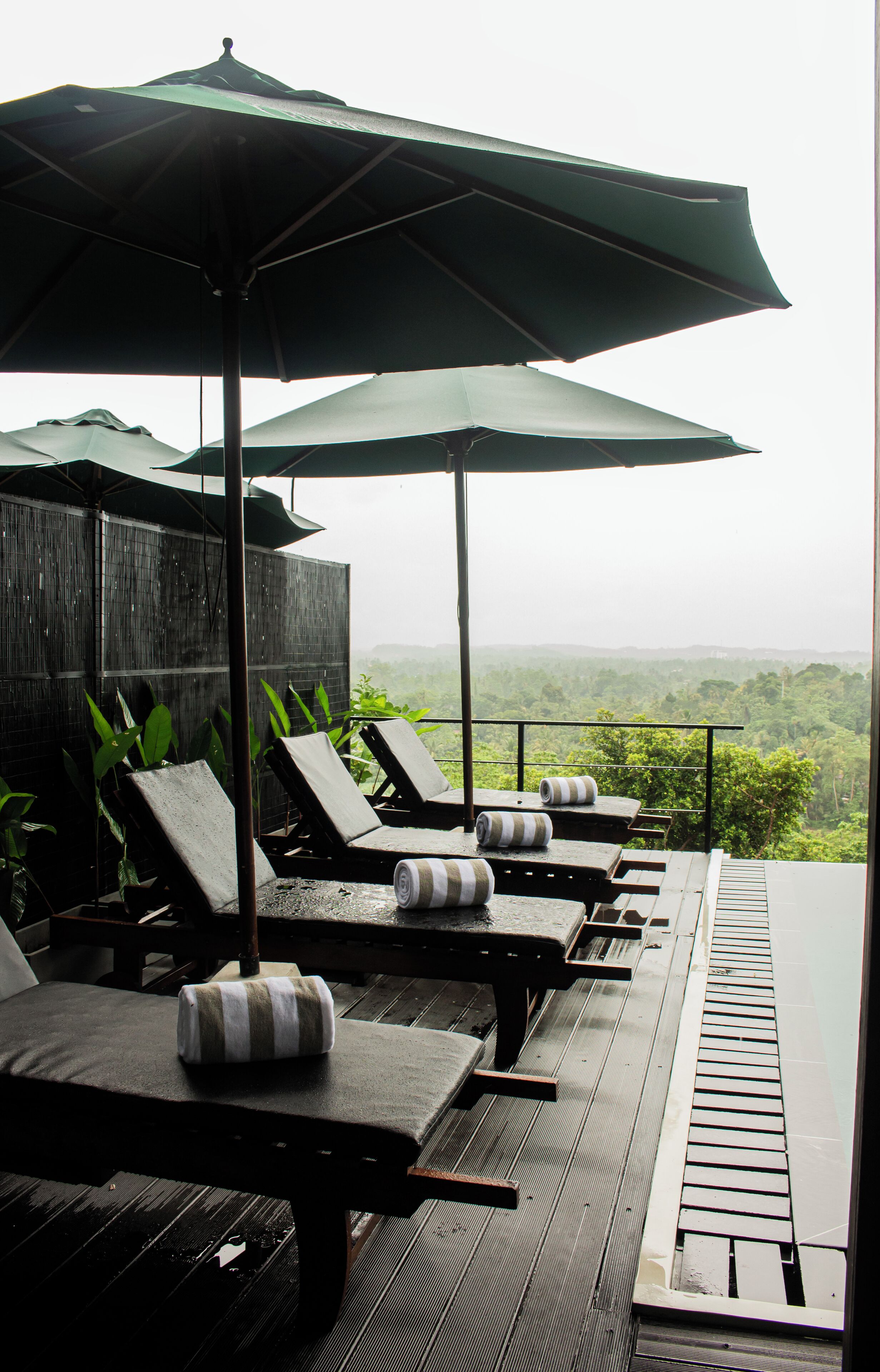 迷你吧、免费 WiFi、床单