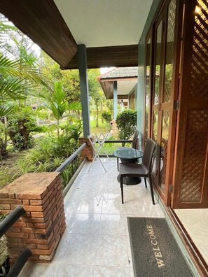 Coffres-forts dans les chambres, bureau