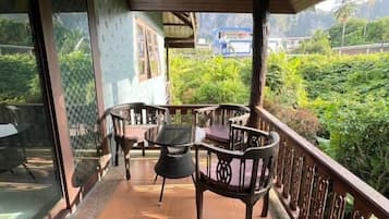 Family Villa, Courtyard View | Terrace/patio