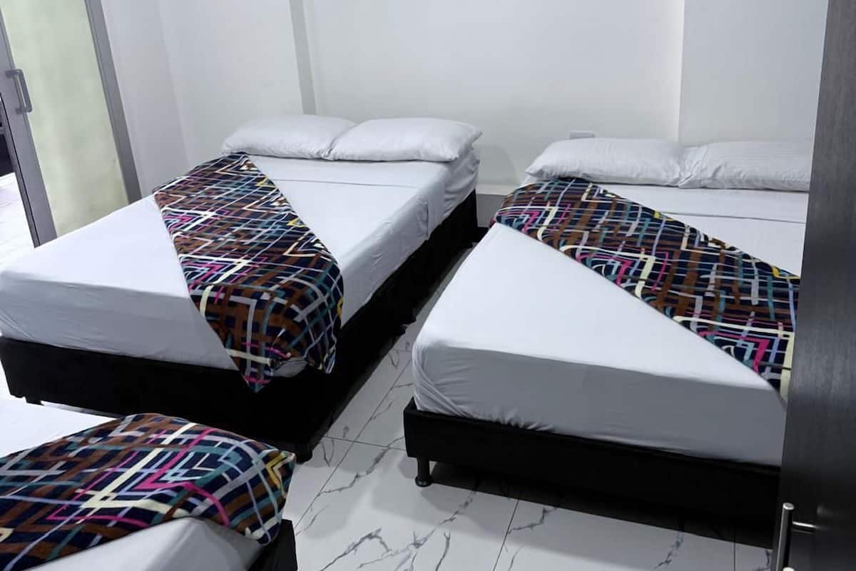 Deluxe Triple Room, City View