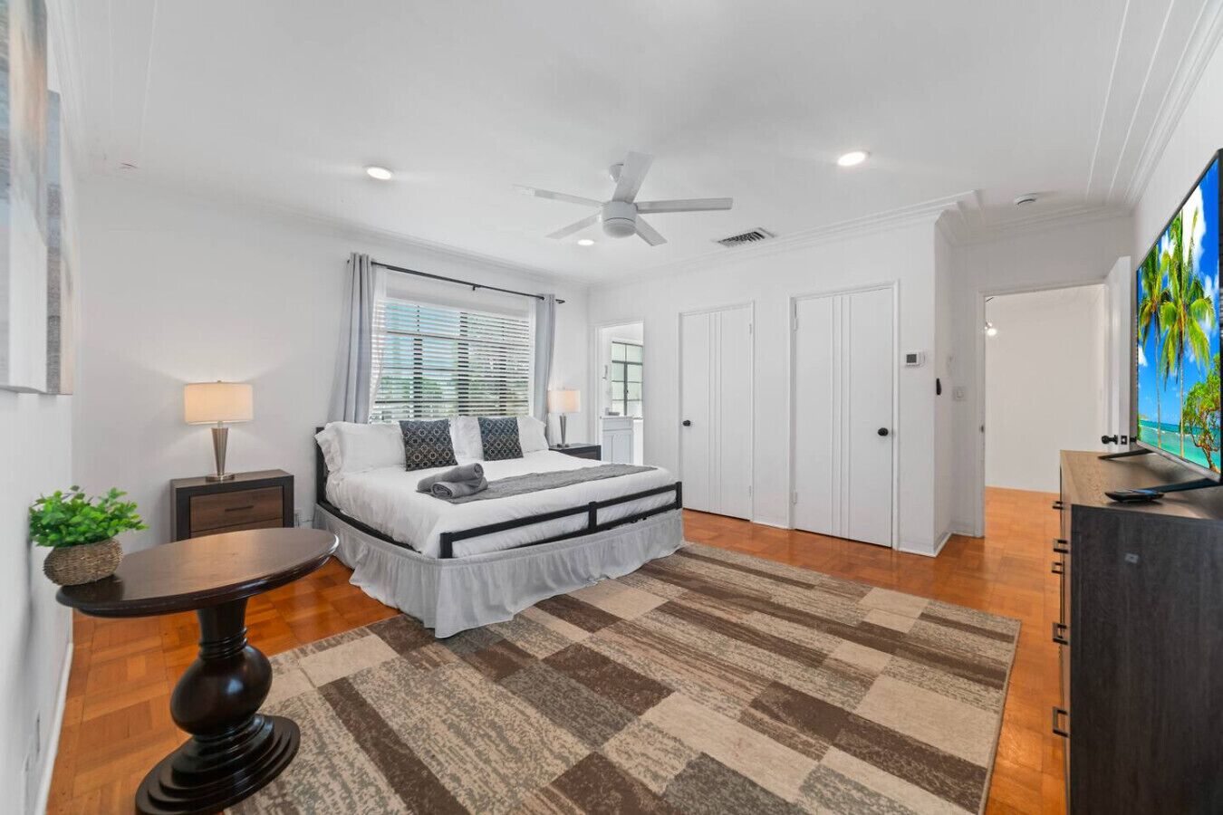 7 Schlafzimmer, Bügeleisen/Bügelbrett, Reisekinderbett, WLAN