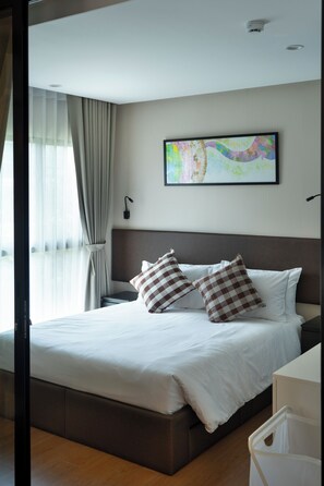 1 habitación, tabla de planchar con plancha, internet y ropa de cama