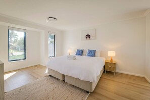 4 bedrooms, iron/ironing board, travel cot, WiFi