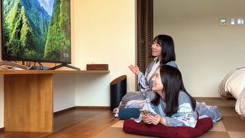 Superior Twin Room | In-room safe, iron/ironing board, free WiFi