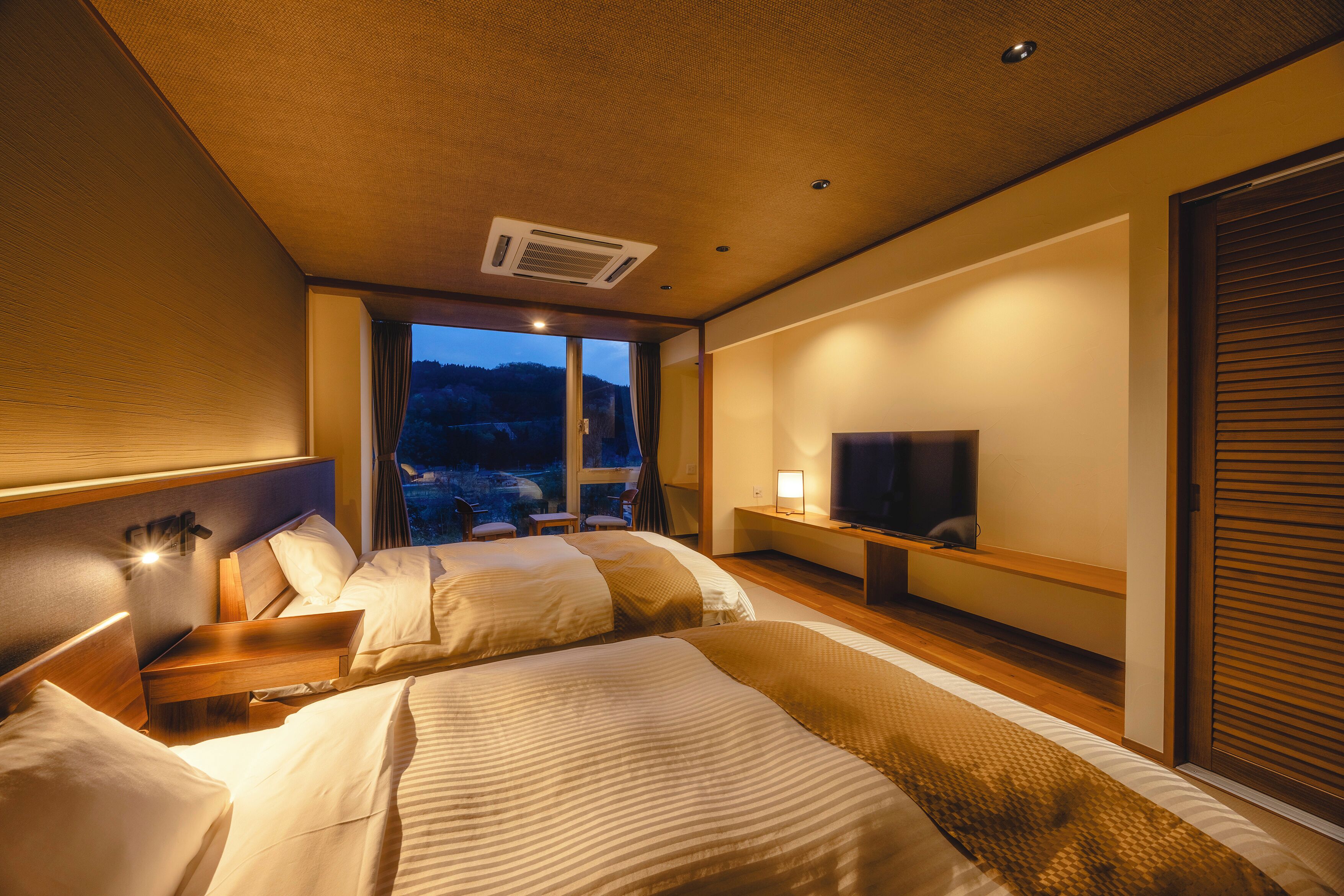 Superior Twin Room | In-room safe, iron/ironing board, free WiFi