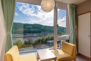 Japanese-style Quadruple Room | In-room safe, iron/ironing board, free WiFi - Jinzukyo Kasuga Onsen Tominowa (Toyama)