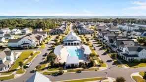 Exterior - Beaucoast Stunner with 4 Bedrooms and Great Neighborhood Amenities (Beaufort)