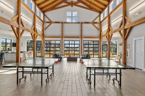 Games room - Beaucoast Stunner with 4 Bedrooms and Great Neighborhood Amenities (Beaufort)