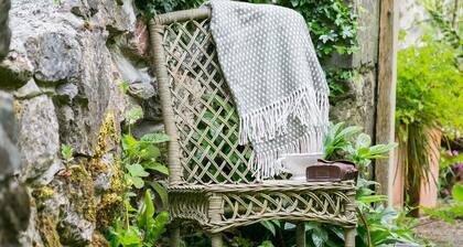 Ty Fry Estate - sleeps 16 guests  in 8 bedrooms