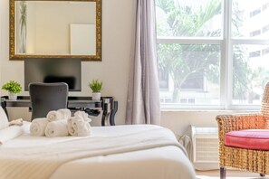 1 bedroom, desk, iron/ironing board, WiFi