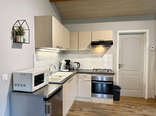 Renovated chalet located by the Ourthe.