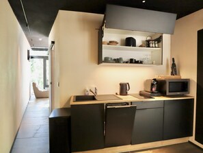 Coffee/tea maker, microwave, oven, stovetop - A treehouse in the heart of La Roche (La Roche en Ardenne)