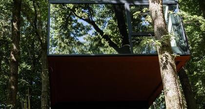 A treehouse in the heart of La Roche