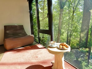 Dining - A treehouse in the heart of La Roche (La Roche en Ardenne)