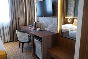 Deluxe Double Room, City View | Desk, free WiFi - Tetrainn Hotel (Ankara)