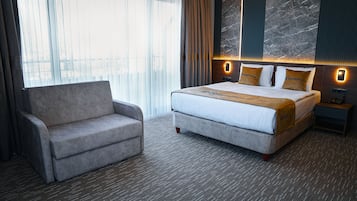 Skrivebord og wi-fi (inkludert)