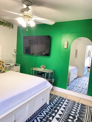 1 bedroom, desk, iron/ironing board, free WiFi