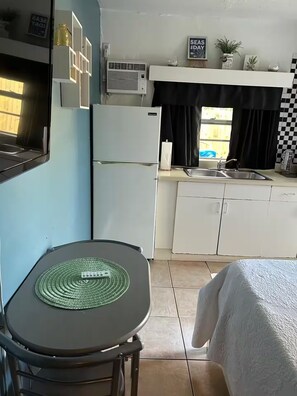 1 Schlafzimmer, Schreibtisch, Bügeleisen/Bügelbrett, kostenloses WLAN