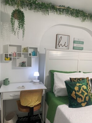 1 chambre, bureau, fer et planche à repasser, Wi-Fi gratuit