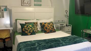 1 bedroom, desk, iron/ironing board, free WiFi