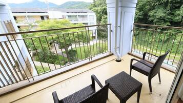 Standard Room -60 sqm with 4 Beds | WiFi (free), bed sheets