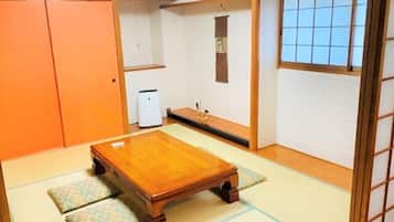 50 sqm Western Japanese room for 4 people, Non Smoking | Free WiFi, bed sheets
