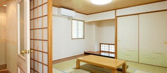 ReyZenitKinosakisuiteVILLA