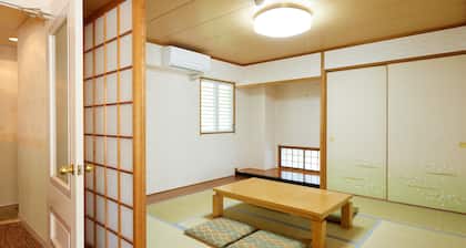 ReyZenitKinosakisuiteVILLA