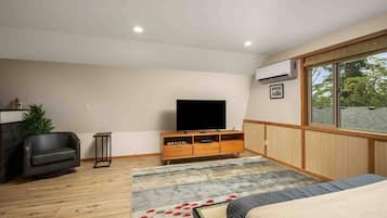 WiFi (無料)、ベッドシーツ