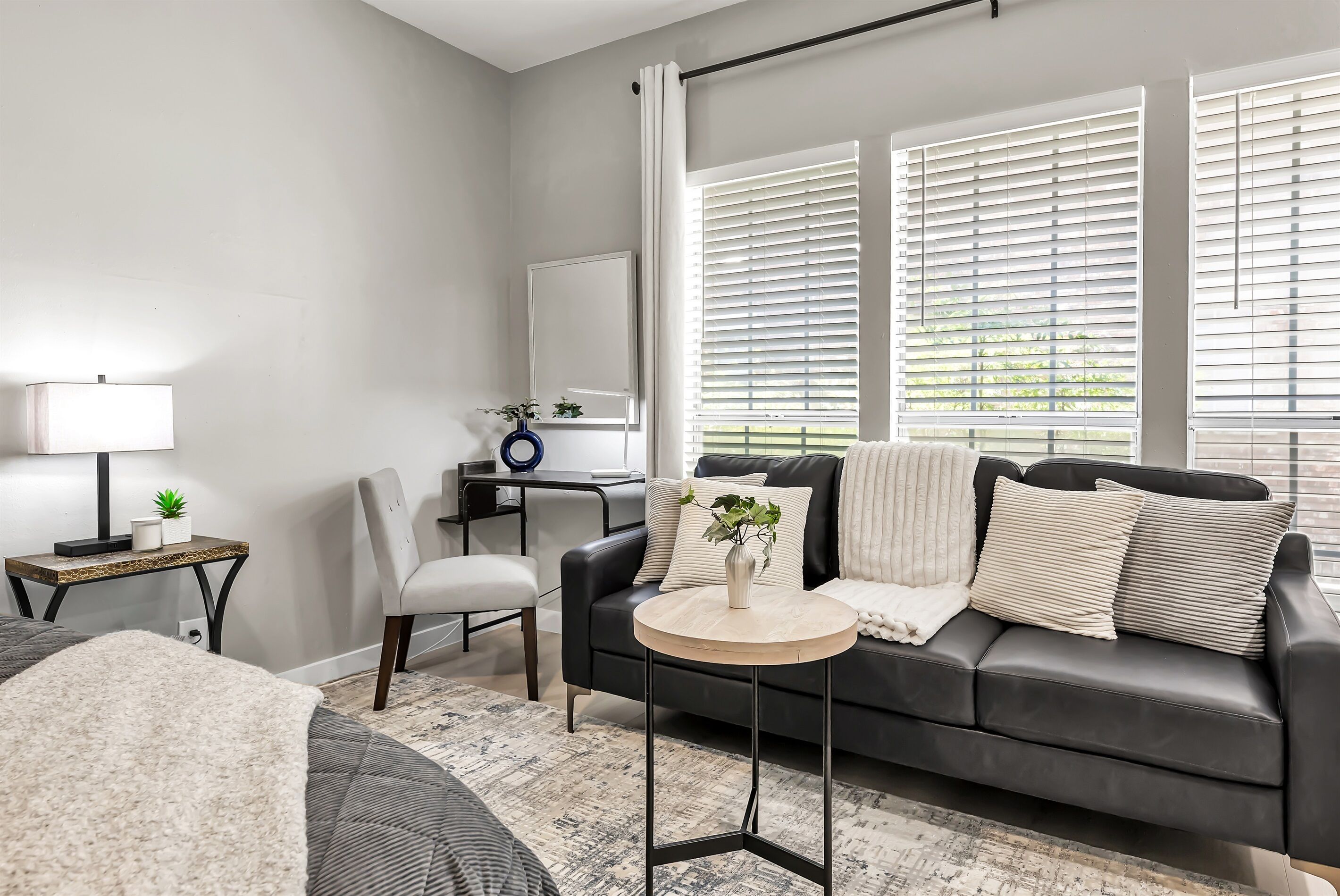 1 habitación, tabla de planchar con plancha, internet y ropa de cama 