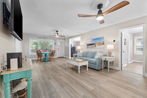 TV - 25% Off New Reservations for Stays thru April '26! (Murrells Inlet)