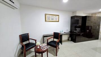 Signature Room | Soundproofing, free WiFi