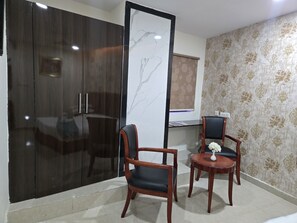 デラックス ルーム | 防音設備、WiFi (無料)