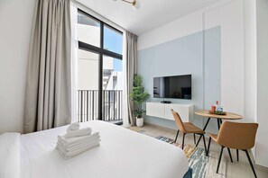 デスク、アイロン / アイロ�ン台、WiFi、ベッドシーツ