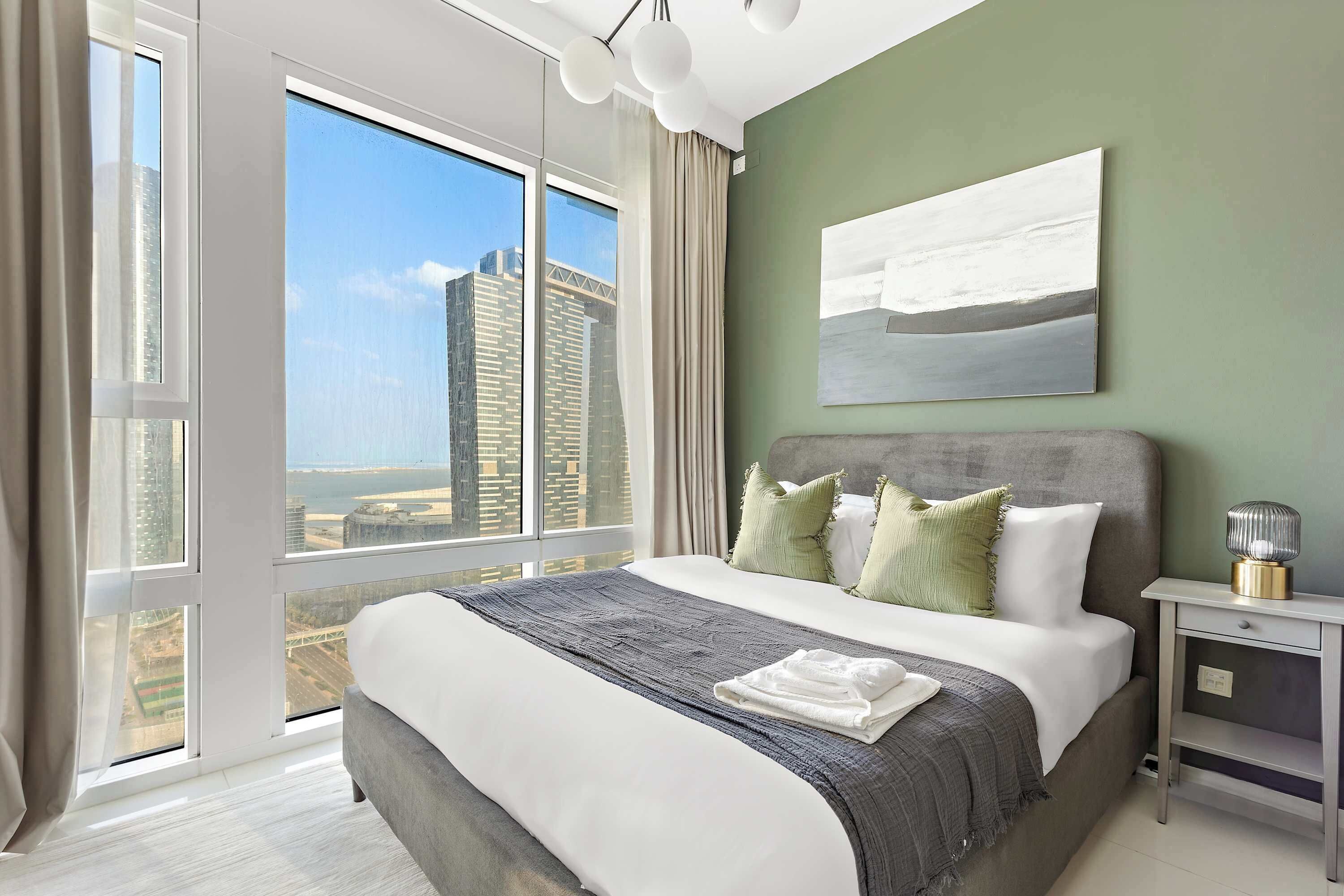 2 bedrooms, desk, iron/ironing board, WiFi