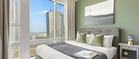 2 Schlafzimmer, Schreibtisch, Bügeleisen/Bügelbrett, WLAN