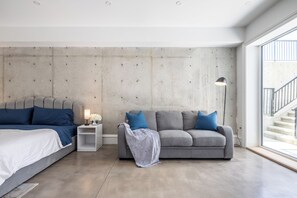 2 bedrooms, iron/ironing board, WiFi, bed sheets - West Van Luxury Retreat 2BR 2BA Oceanview (West Vancouver)