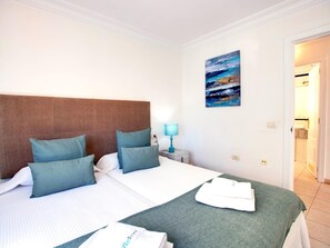 1 bedroom, iron/ironing board, internet, bed sheets