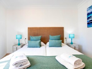 1 bedroom, iron/ironing board, Internet, bed sheets - Lovely cosy one bedroom holiday home in Costa Adeje - Tenerife (La Caleta)