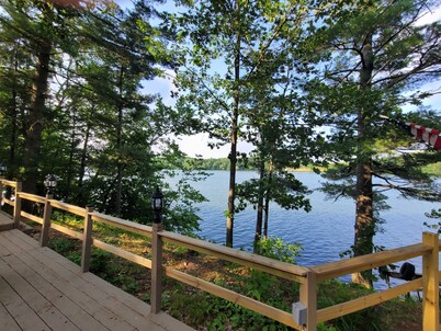 Welcoming & updated Lakefront cabin with AC in Turtle Lake - 2 bedrooms