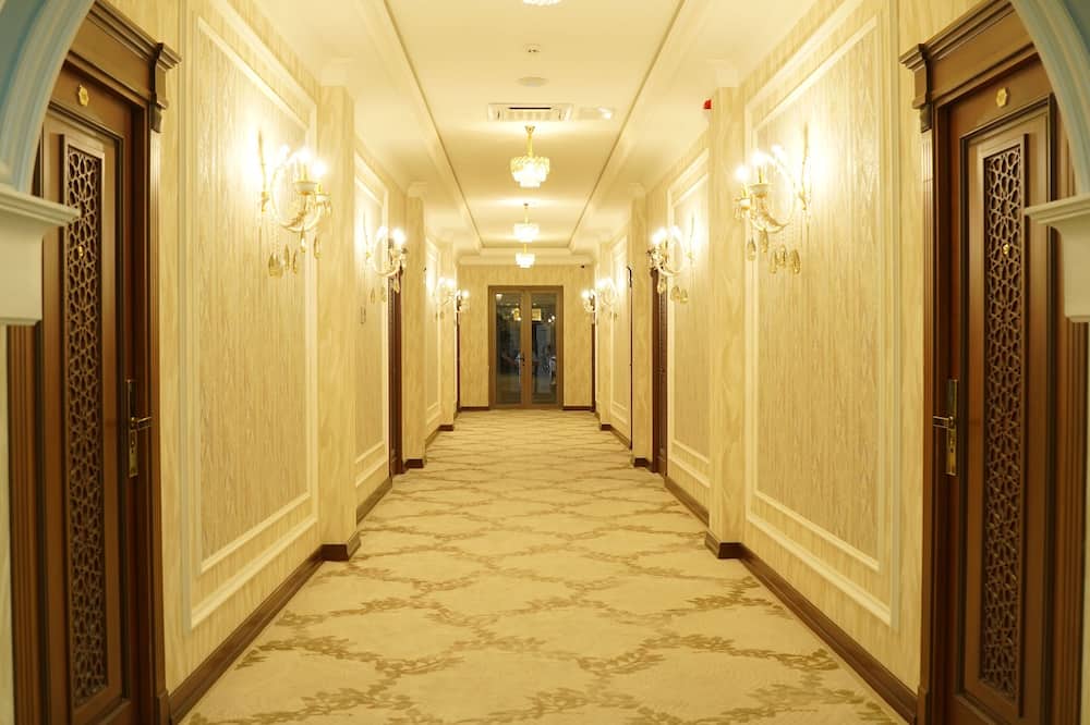 Karvon Plaza Hotel