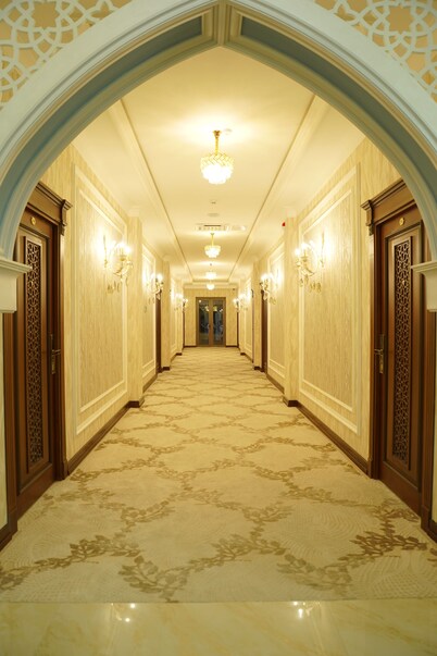 Karvon Plaza Hotel