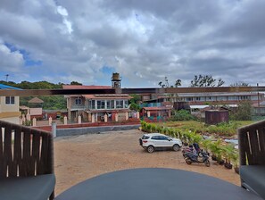 Soundproofing, free WiFi - Savyasaachii Hotel, Mahabaleshwar - Pure Veg (Mahabaleshwar)