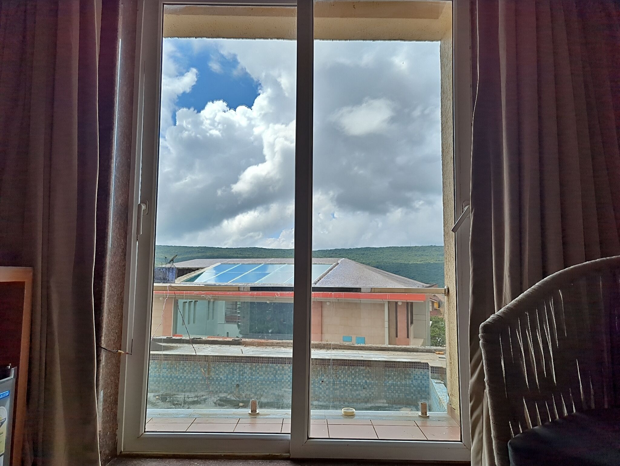 المنشأة من الخارج