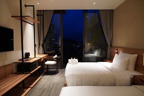 Căn hộ Premier, 2 phòng ngủ, quang cảnh núi | Bộ đồ giường cao cấp, nệm có lớp đệm bông, minibar 