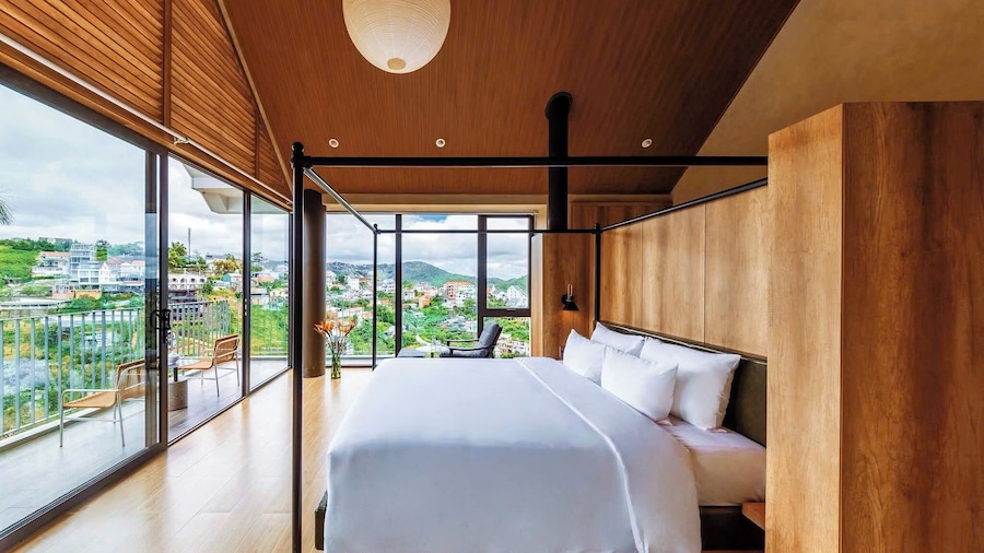 La Yen Retreat