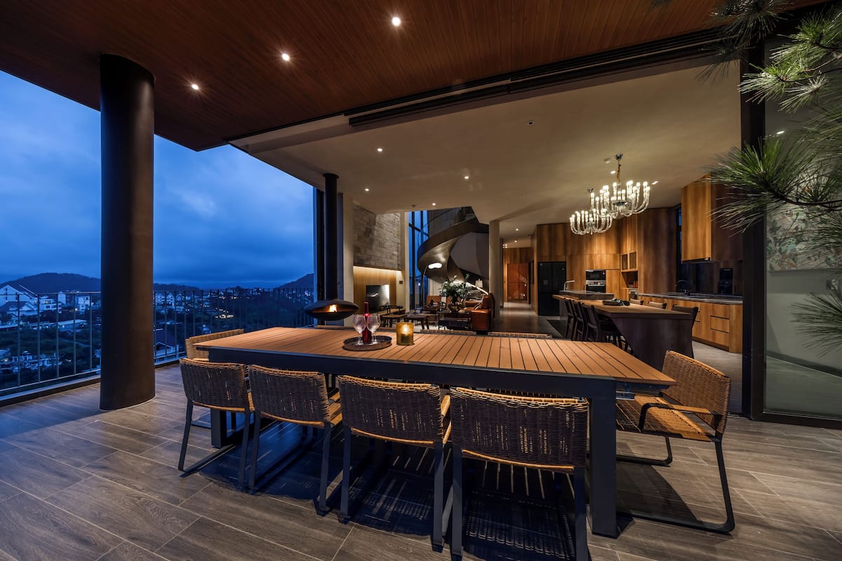 Presidential Apartment | Balcony view